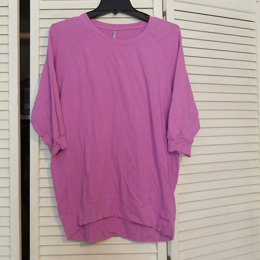 Quarter sleeve shirt